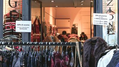 Zimske razprodaje (ARHIV)