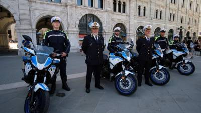 Policisti bodo končno lahko zajahali nove motorje znamke Yamaha 700 tracer