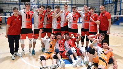 Odbojkarji SloVolleyja po napredovanju v C-ligo (FOTODAMJ@N)