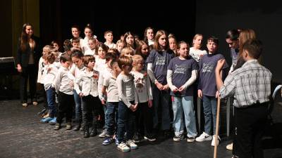 Dijaki šole Srečka Kosovela so z odra spodili osnovnošolce iz Milj (FOTODAMJ@N)