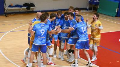 Odbojkarji Soče SloVolley na prvi domači tekmi v telovadnici v Nabrežini (FOTODAMJ@N)