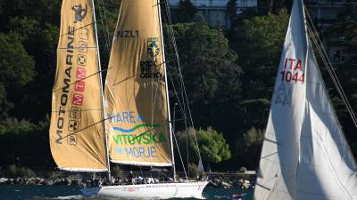 Jadrnica New Zealand Endeavour na Barcolani (FOTODAMJ@N)