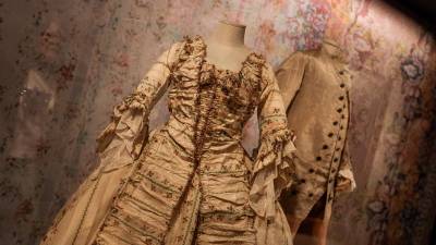 Zbirko sestavlja okrog 10.000 predmetov, od oblačil do portretov Jožefa Tominca (TIBALDI)