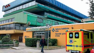 Poškodovana kolesarka se zdravi v SB Izola (ARHIV)