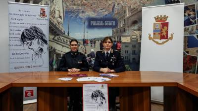 Policistka Sara Profilio (levo) in vodja kabineta Delfina Di Stefano