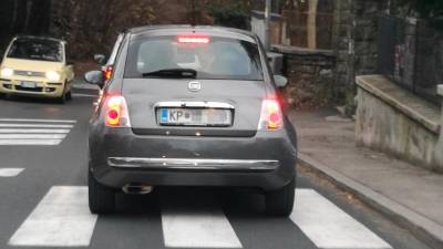 Avtomobil s slovensko registrsko tablico v Trstu (FOTODAMJ@N)