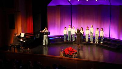 Zbor Večstopenjske šole Gorica je nastopil pod vodstvom Martine Hlede (TIBALDI)