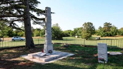 Spomenik bazoviškim junakom (FOTODAMJ@N)