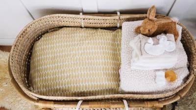 Rodnost pada tudi zaradi naraščanja revščine