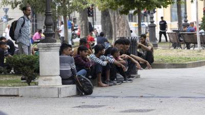 Begunci in begunke imajo kljub urejenemu statusu in rednim prihodkom težave z iskanjem strehe nad glavo