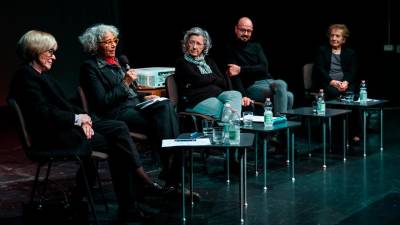 Z leve Bogomila Kravos, Alja Predan, Neva Zajc, Martin Lissiach in Nataša Sosič (LUCA TEDESCHI/FOTODAMJ@N)