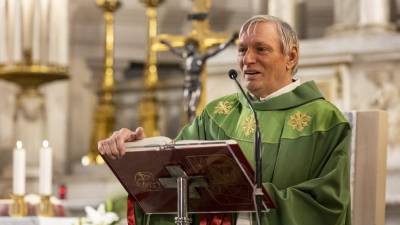 Duhovnik Luigi Ciotti, eliki borec proti mafiji in ustanovitelj združenja Libera