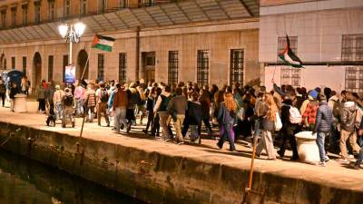 Sinočnji neprijavljeni sprevod za Palestino (FOTODAMJ@N)