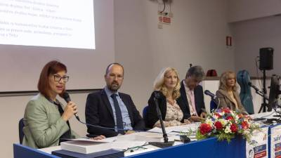 Z leve Karin Marc Bratina, Matej Šekli, Vesna Mikolič, Miran Košuta in Vilma Purič (FOTODAMJ@N)