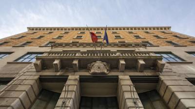 V reviji Outsider lahko med drugim beremo o Narodnem domu v Trstu (GIOVANNINI/FOTODAMJ@N)