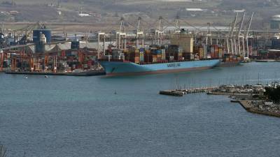 Pogled na koprsko pristanišče (FOTODAMJ@N)