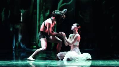 Prizor plesne predstave Sen kresne noči (GIULIA LENZI)