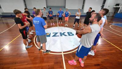 Kontovelova ekipa pred začetkom prvega treninga na Rouni pri Briščikih (FOTODAMJ@N)