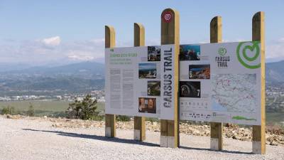 Pohodniška pot je dolga 103 km, sestavlja jo šest etap prek sedmih občin v Sloveniji in Italiji