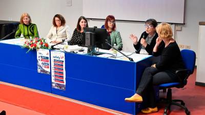 Z leve Rada Lečič, Alenka Štoka, Maja Melinc, Karin Bratina, Andreja Duhovnik in Neva Zaghet (FOTODAMJ@N)