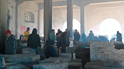 Migranti v Starem pristanišču (ARHIV)