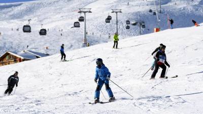 Na deželnih smučiščih se je med 6. in 8. decembrom mudilo več kot 21.000 obiskovalcev