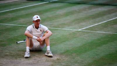 Sinner je nazadnje nastopil na grand slamu v Wimbledonu, nato se na igrišču ni več pojavil, pred tremi tedni pa je oznanil predčasen konec sezone (ANSA)