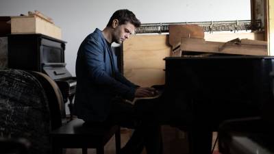 Luca Ciut (CAMILLA BACH)