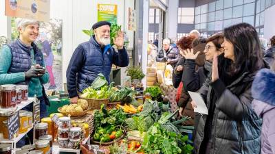 Lani so pokrito tržnico obiskali številni ljubitelji lokalnih proizvodov (FOTODAMJ@N)
