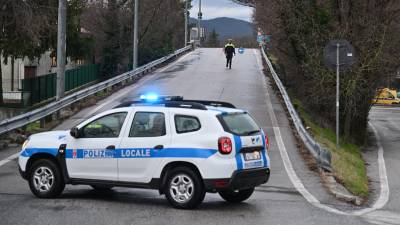 Most, ki povezuje Bane z deželno cesto TS-1, je zaprt