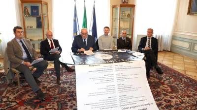 Z novinarske konference (BUMBACA)