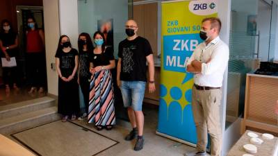 Na uradnem odprtju novih prostorov, kjer bodo domovali Društvo mladih Slovencev DM+, Mittelab in ZKB Mladi (FOTODAMJ@N)