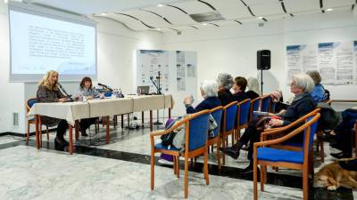 Spregovorili sta Vesna Mikolič, profesorica na tržaški univerzi na oddelku za humanistične študije in članica upravnega odbora centra PEN, ter Tanja Tuma, predsednica slovenskega centra PEN (LUCA TEDESCHI/FOTODAMJ@N)