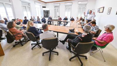 Srečanja o cesti na Poklonu se je udeležilo lepo število ljudi (FOTODAMJ@N)