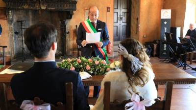 Poroka v grofovi dvorani na gradu (BUMBACA)