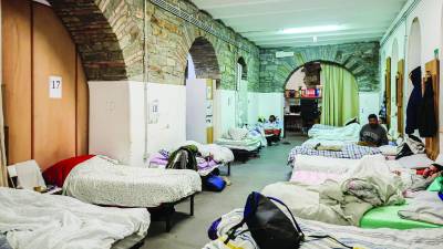 V Trstu imajo brezdomci na voljo le dvajset ležišč v zavetišču