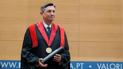 Borut Pahor častni doktor univerze v Lizboni (UPRS/DANIEL NOVAKOVIĆ/STA)