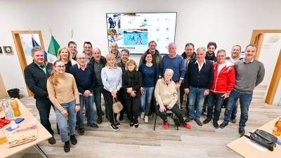 Predstavitev in zdravica, na sedežu ZSŠDI na Opčinah so se zbrali predstavniki vseh smučarskih klubov