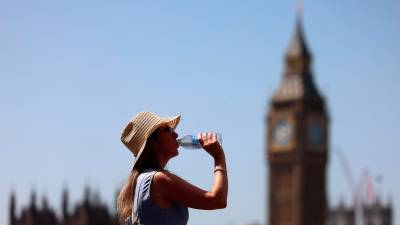 Met Office je rdeče vremensko opozorilo zaradi ekstremne vročine za London in okolico podaljšal do petka zvečer (ANSA)