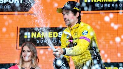 Primož Roglič je danes že drugič stopil na najvišjo stopničko zmagovalnega odra (ANSA)