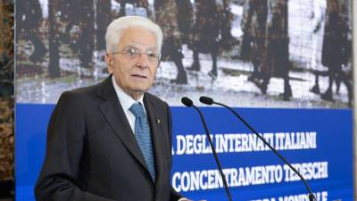 Sergio Mattarella na včerajšnjem sprejemu v Rimu (ANSA)