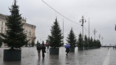 Trst se pripravlja na praznični december, mesto bodo osvetljevale tudi božične lučke