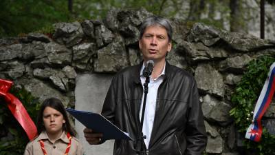 Slovenski slavnostni govornik na nedeljski svečanosti je bil zgodovinar Borut Klabjan