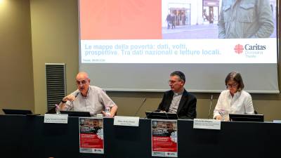 Tržaška škofijska Karitas je v dvorani Tessitori predstavila »zemljevid revščine« (LUCA TEDESCHI/FOTODAMJ@N)