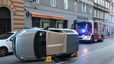 Prevrnjeni fiat (FotoDamj@n)