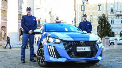 Tržaški policisti, slika je arhivska in simbolna