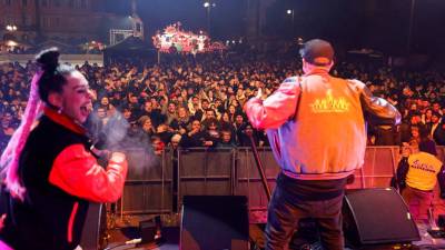 Goriški travnik so kljub mrazu napolnili številni obiskovalci (TIBALDI)