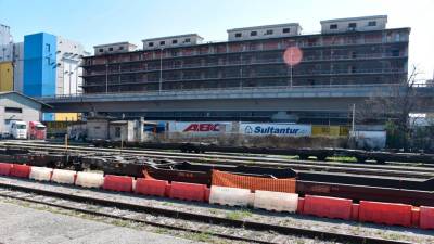 V letu 2021 so v tržaškem pristanišču našteli 9304 vlake (ARHIV)
