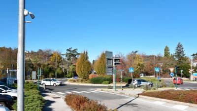 Nadzorna kamera na velikem krožišču (FOTODAMJ@N)