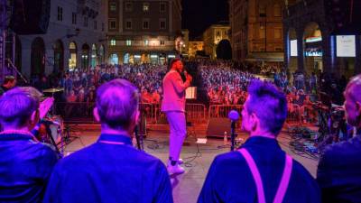 Najbolj obiskani so bili večerni na Verdijevem trgu, ki si jih je ogledalo 66 tisoč ljudi (OBČINA TRST)
